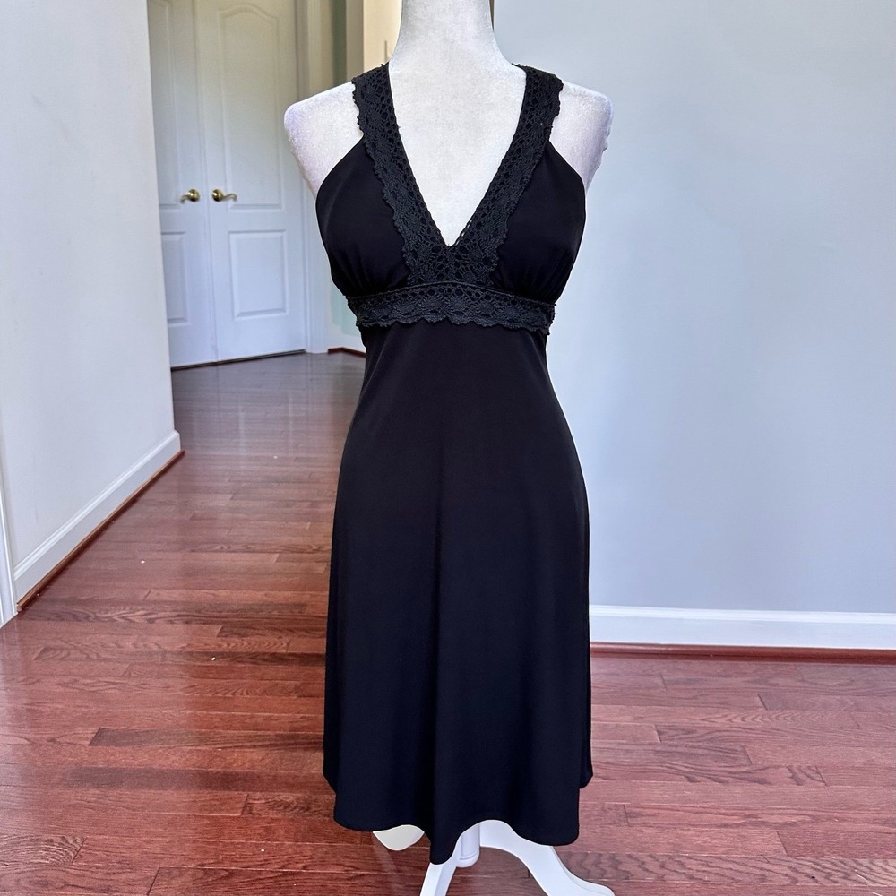 First Kiss Lace Crichet Trim Open Sexy Back Plunge Cocktail MIDI Dress Large